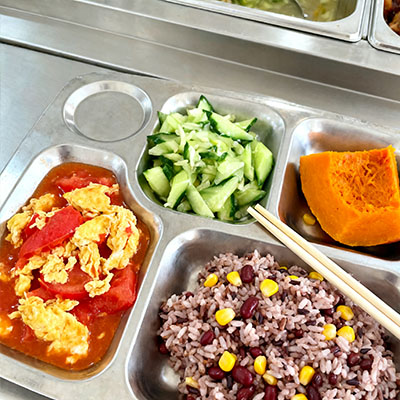 成都学校食堂承包的特殊需求餐食服务（清真餐、过敏餐、病号餐）